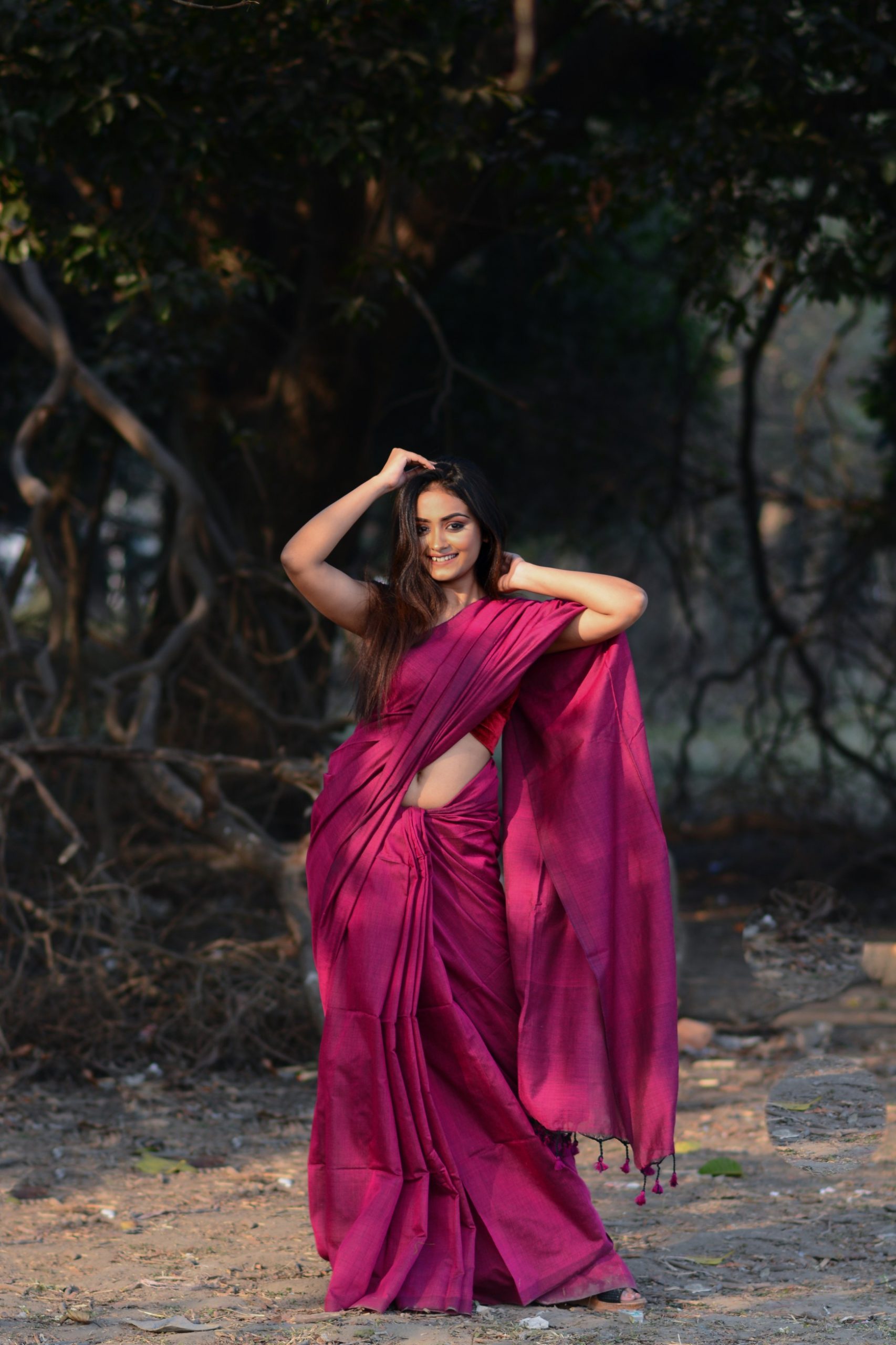 TAKCreation - Simple saree poses photography with Chaaru... | Facebook