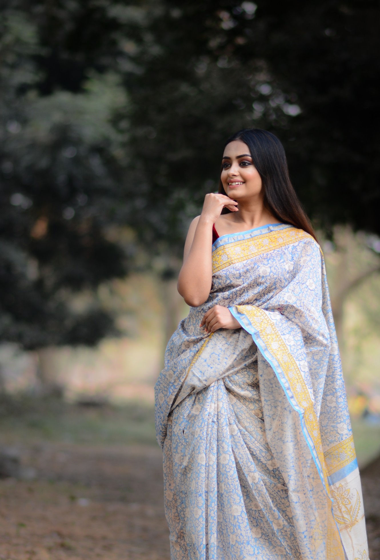 SNEAK PEEK! Fabri | Saree photoshoot, Saree poses, Cotton saree designs