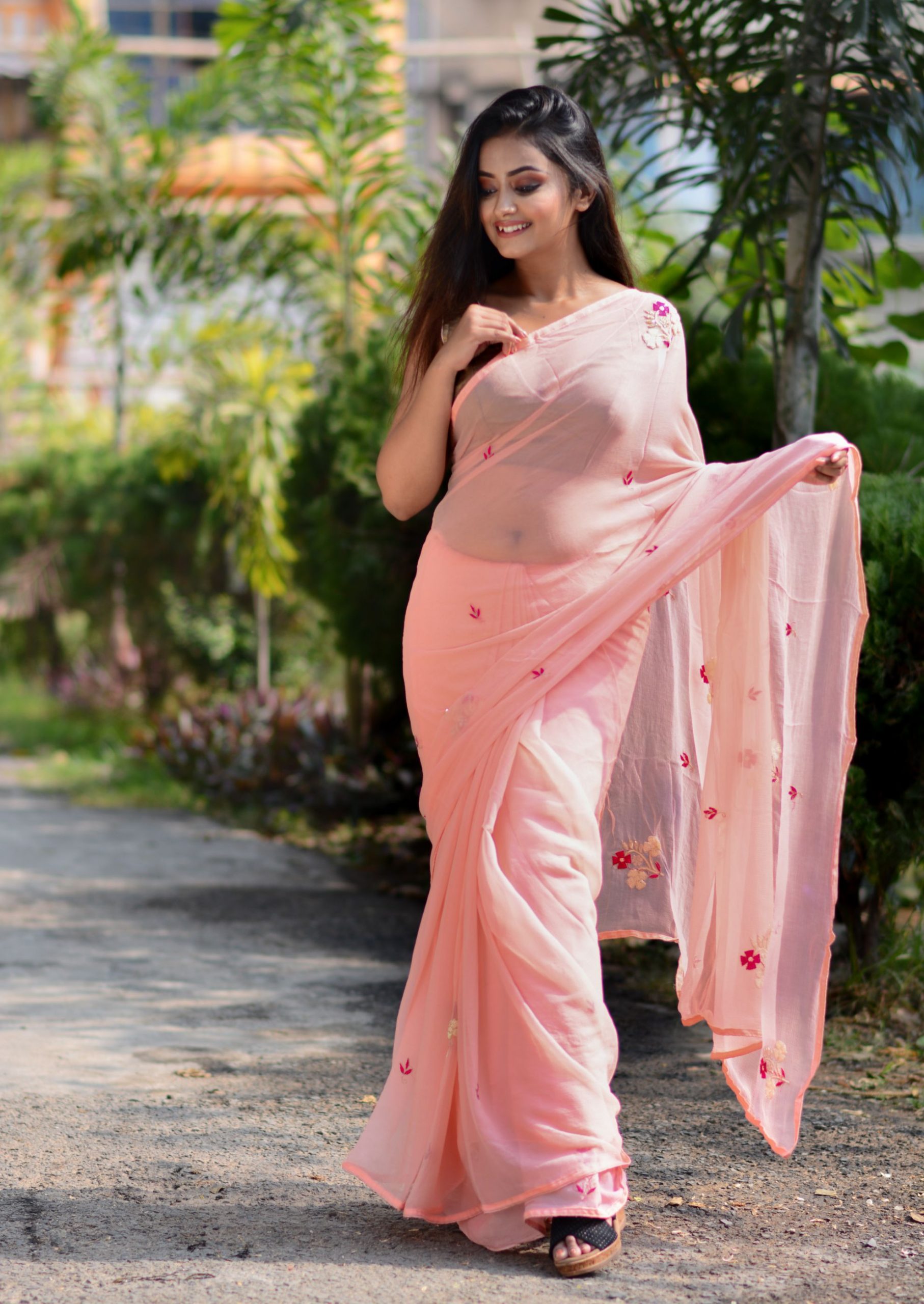 Buy Peach Designer Saree Online | Buy Pink Fancy Saree | Frontier Raas